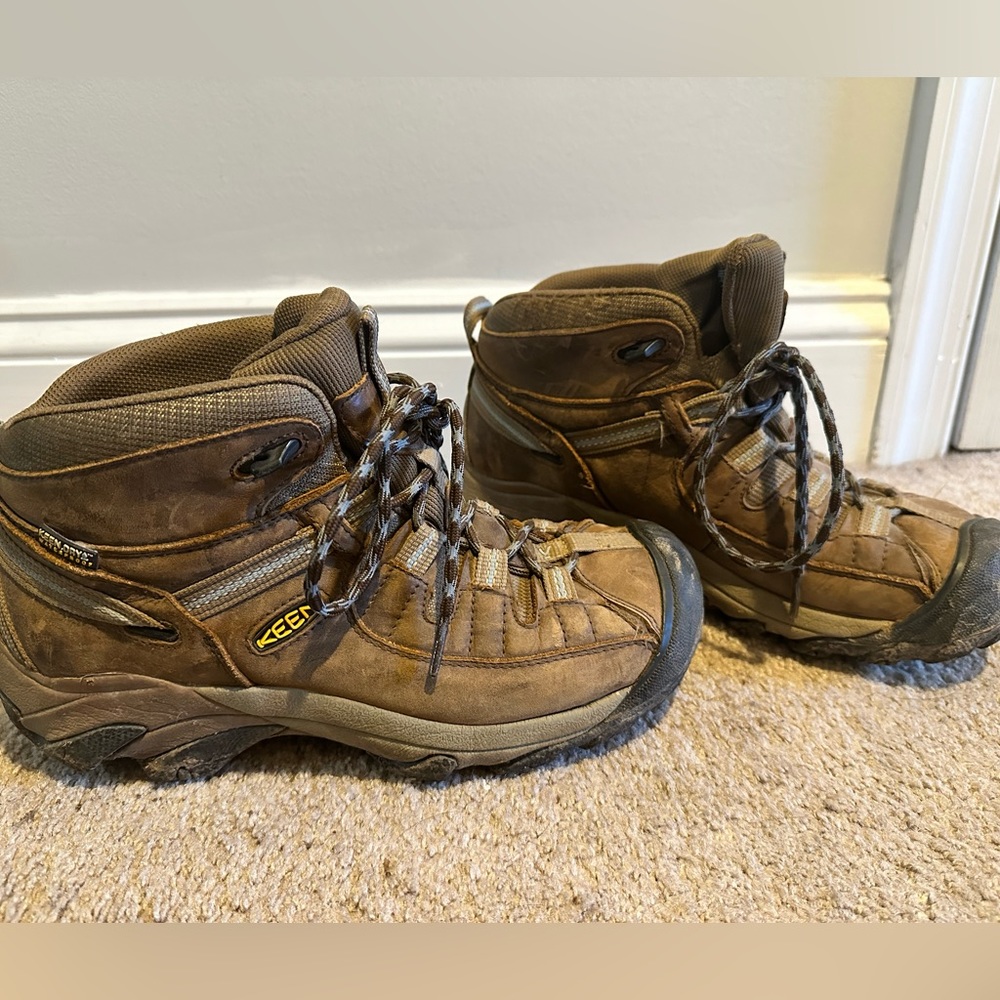 Keen waterproof hikers